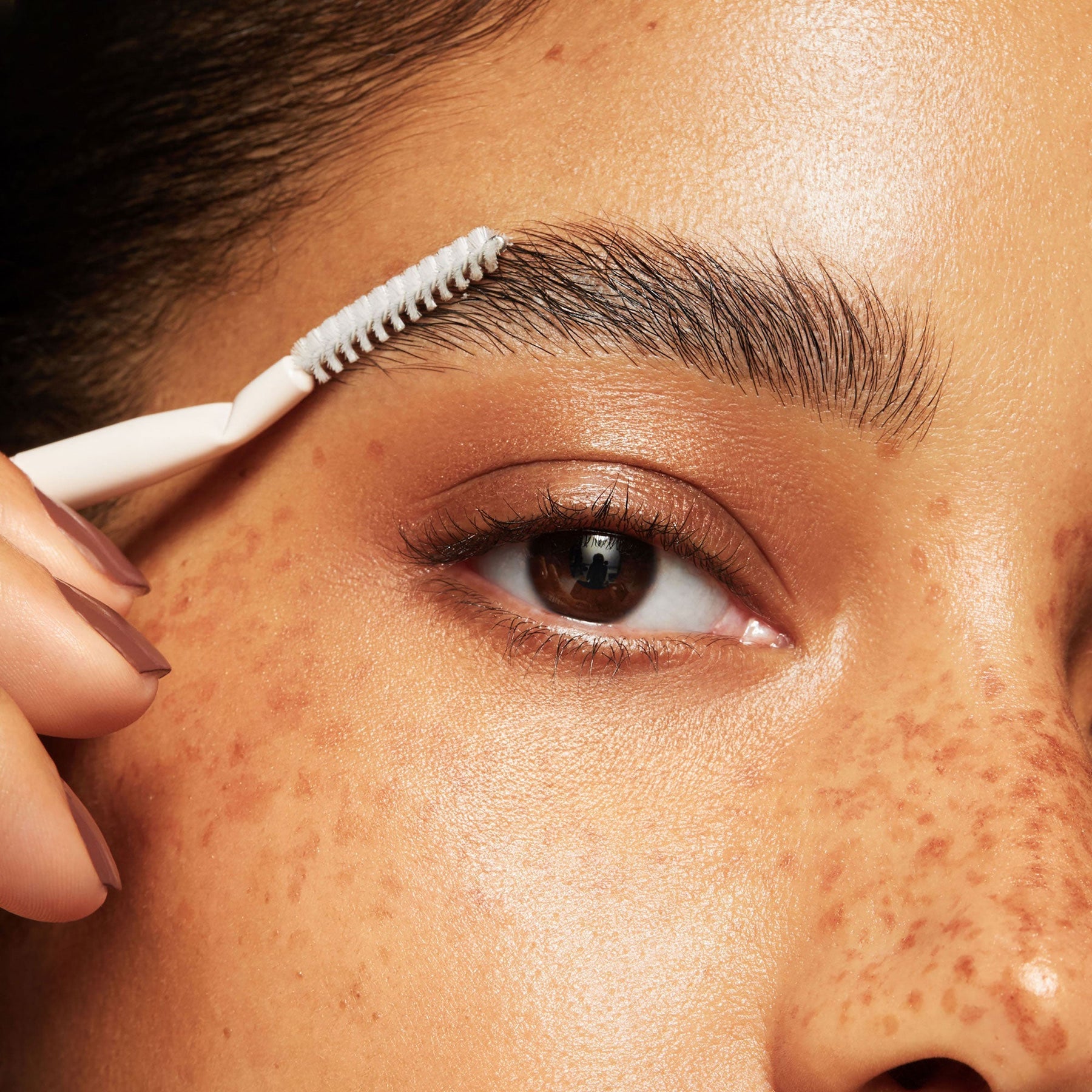 Brow Brush - Effortless Daily Artistry Story