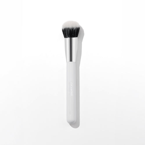 Angled Blending Face Brush - Detailed Mobile Artistry Essential