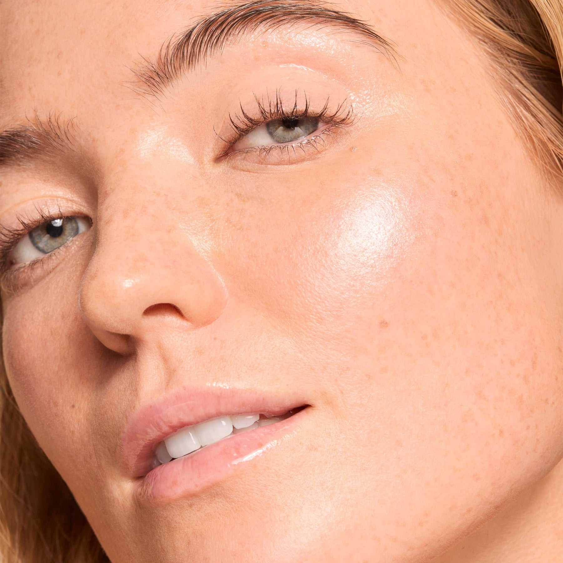 Sugar Donut - Sheer Effortless Cheek Routine